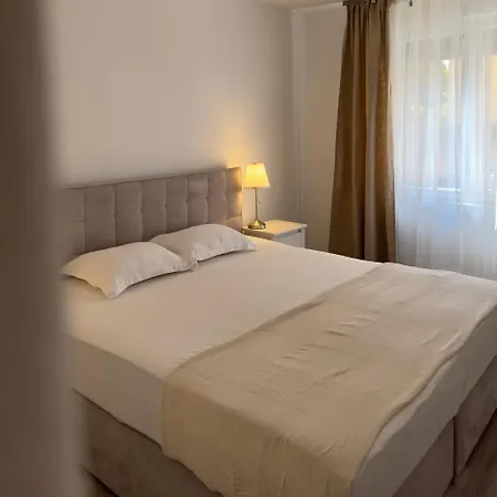 Apartment Piaf